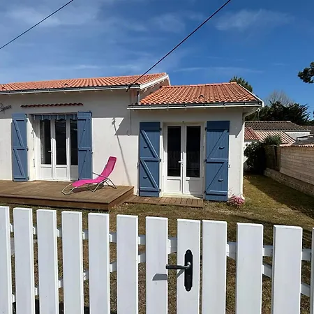 Hébergement de vacances Maison De Pour 8 Pers, 300m De La Plage, Parking, Sainte Anne - Fr-1-194-357