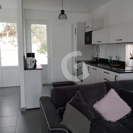 Hébergement de vacances Maison De Pour 8 Pers, 300m De La Plage, Parking, Sainte Anne - Fr-1-194-357 La Tranche-sur-Mer